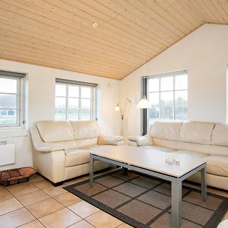 Four-bedroom In Ulfborg 7 Øhuse