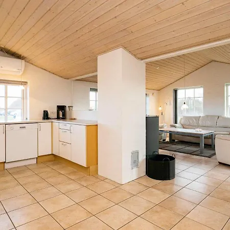 Four-bedroom In Ulfborg 7 Feriehus