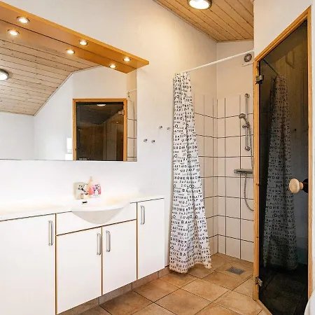 Feriehus Four-bedroom In Ulfborg 7 Øhuse